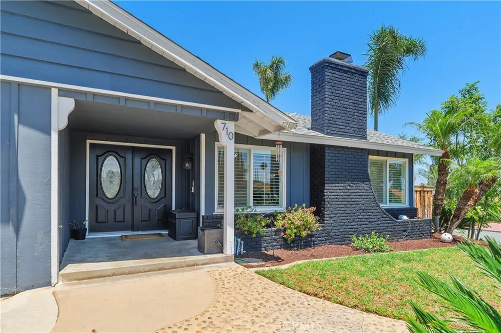 710 Broadmoor Court Corona, CA 92882