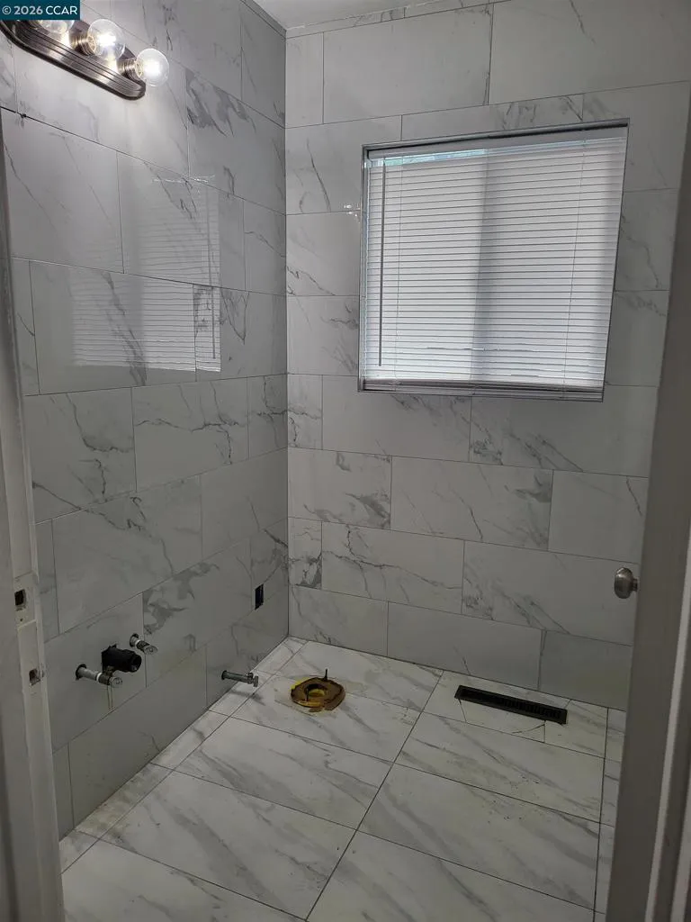 2420 Tomar Ct Pinole, CA 94564