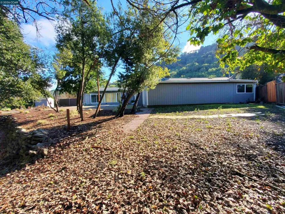 2420 Tomar Ct Pinole, CA 94564