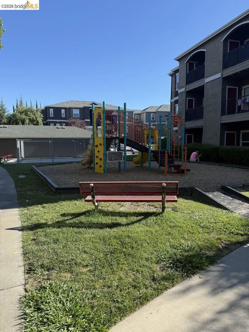8434 Walerga RD #APT 315 Antelope, CA 95843