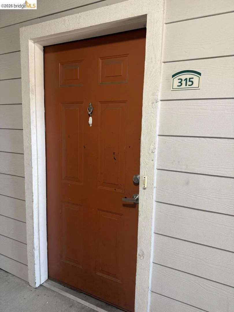 8434 Walerga RD #APT 315 Antelope, CA 95843