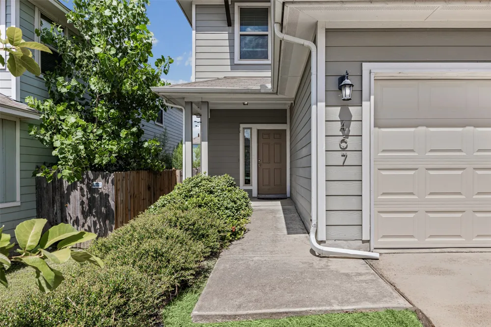 467 Twisted Oaks Lane Buda, TX 78610