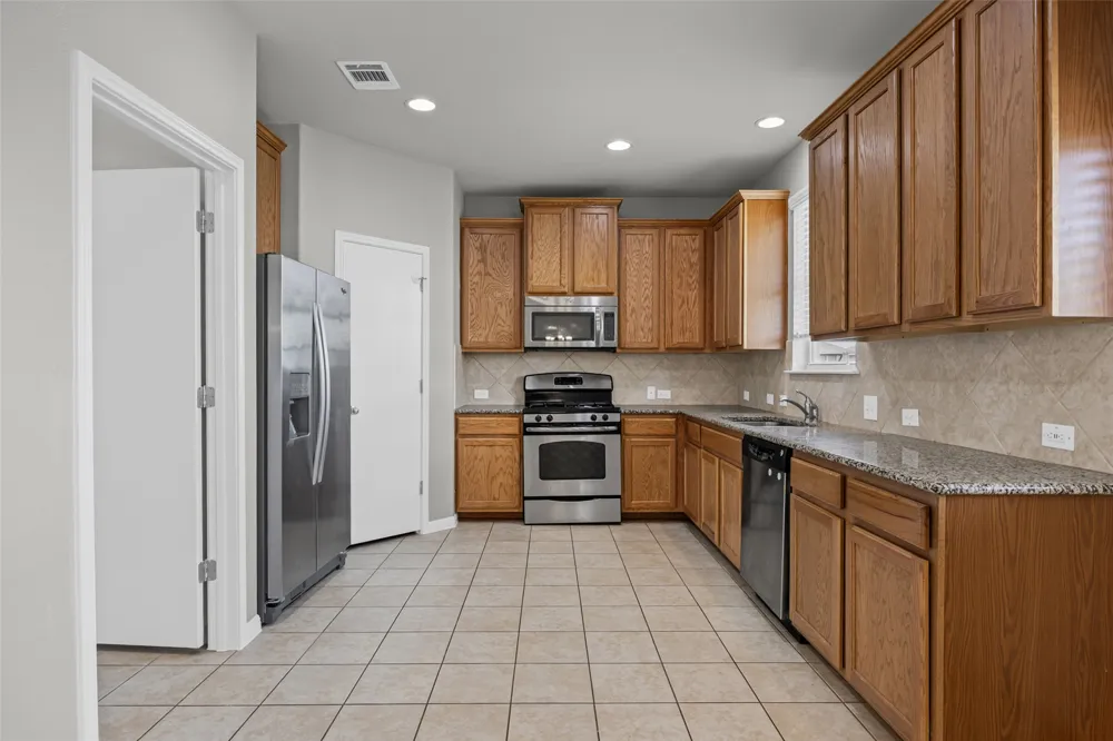 467 Twisted Oaks Lane Buda, TX 78610