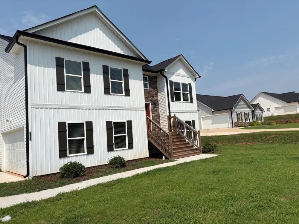 979 Dortch Road Eastanollee, GA 30538