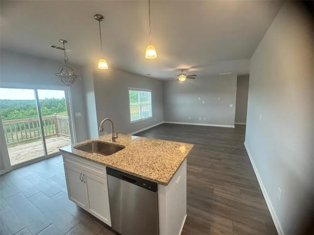 979 Dortch Road Eastanollee, GA 30538