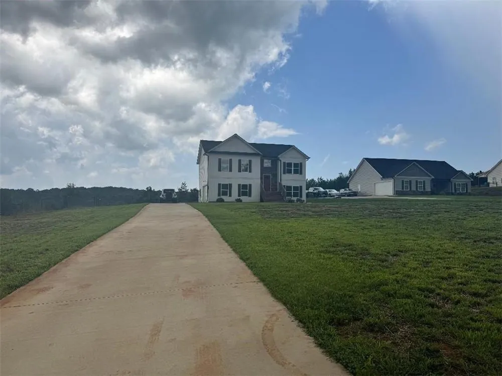 979 Dortch Road Eastanollee, GA 30538