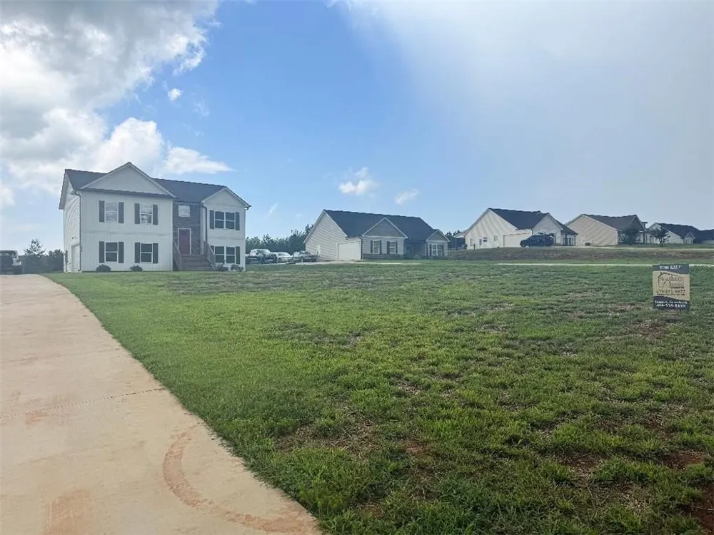 979 Dortch Road Eastanollee, GA 30538