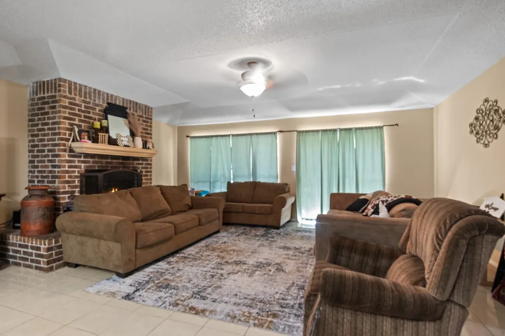 206 Carr Drive Mt Pleasant, TX 75455