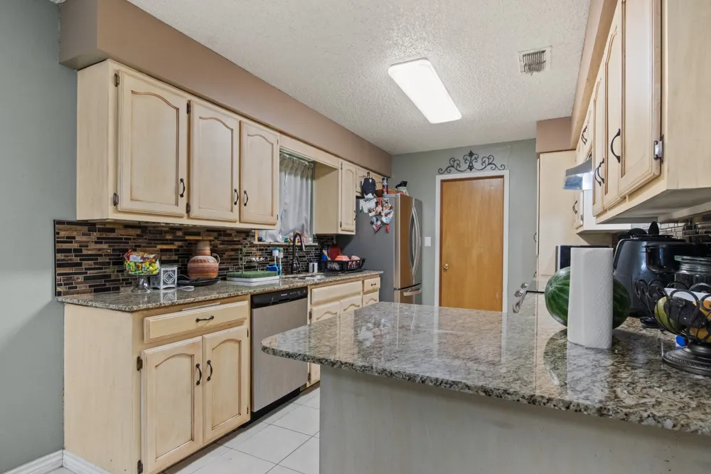 206 Carr Drive Mt Pleasant, TX 75455
