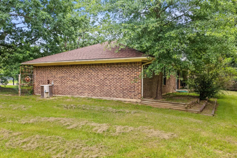 206 Carr Drive Mt Pleasant, TX 75455