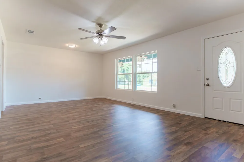 103 6th Street E Dawson, TX 76639