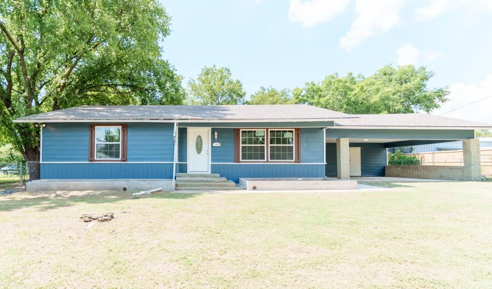 103 6th Street E Dawson, TX 76639