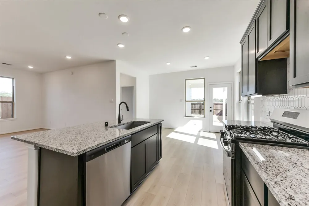 4221 Red Cedar Ring Lane Pinehurst, TX 77362