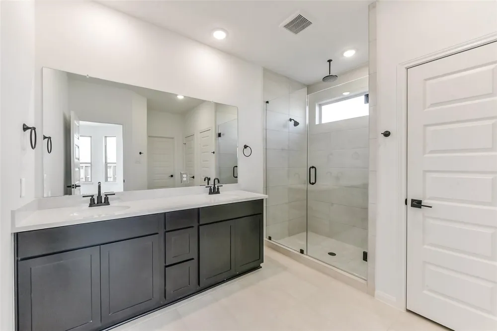 4221 Red Cedar Ring Lane Pinehurst, TX 77362