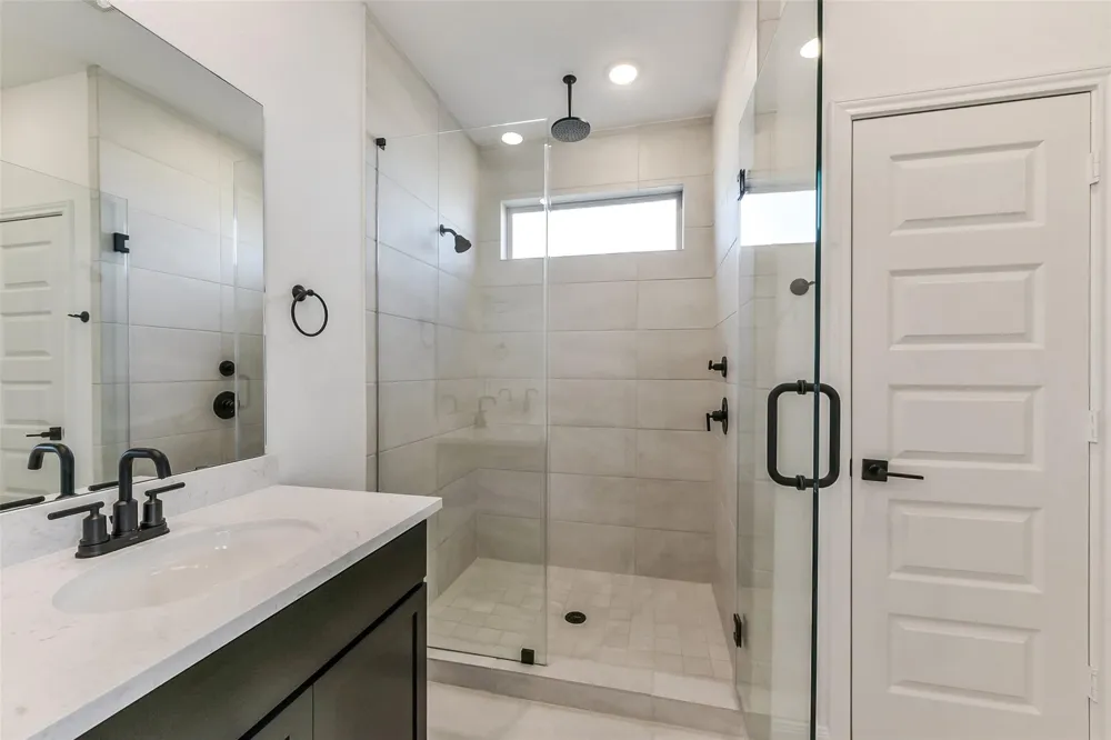 4221 Red Cedar Ring Lane Pinehurst, TX 77362