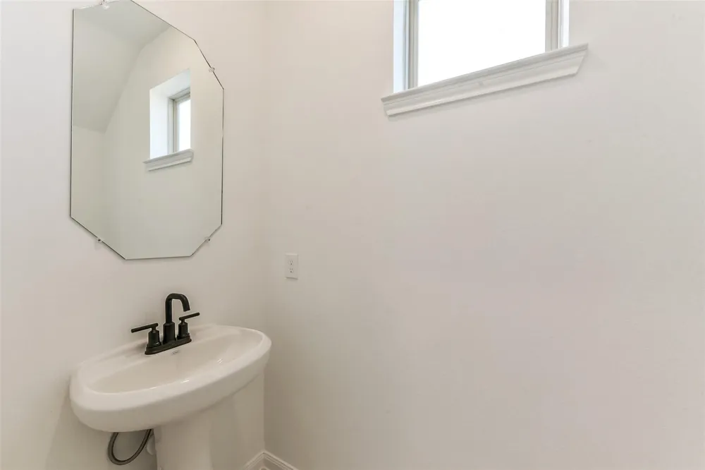 4221 Red Cedar Ring Lane Pinehurst, TX 77362