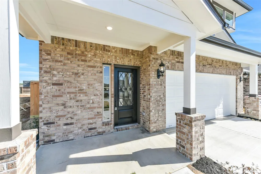4221 Red Cedar Ring Lane Pinehurst, TX 77362