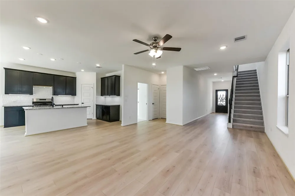 4221 Red Cedar Ring Lane Pinehurst, TX 77362