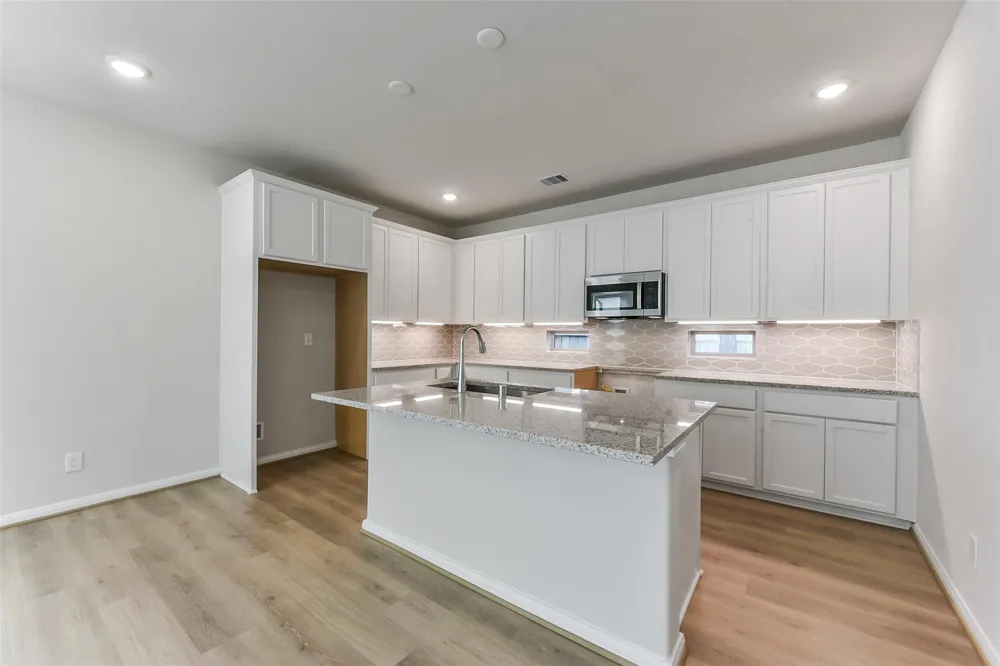 4616 Mesquite Trail Blush Pinehurst, TX 77362