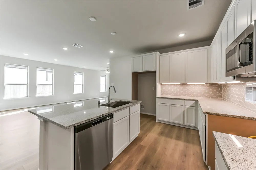 4616 Mesquite Trail Blush Pinehurst, TX 77362