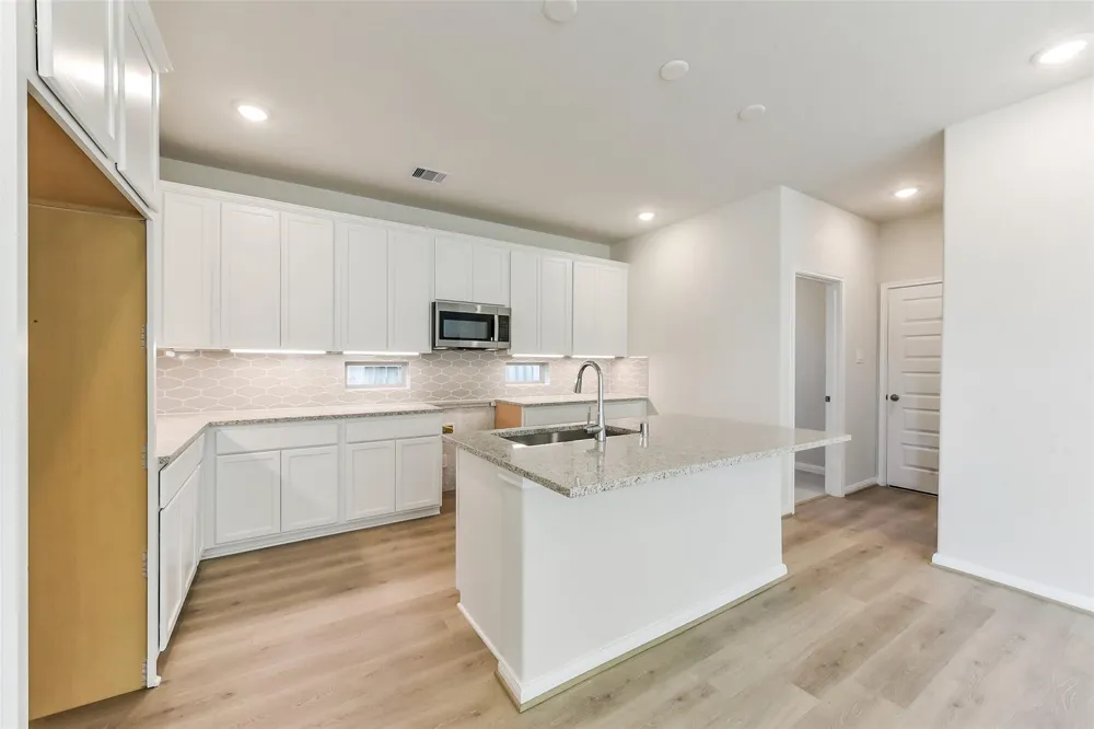 4616 Mesquite Trail Blush Pinehurst, TX 77362