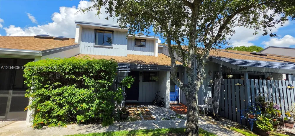 1652 14th Ter #1652 Hollywood, FL 33020