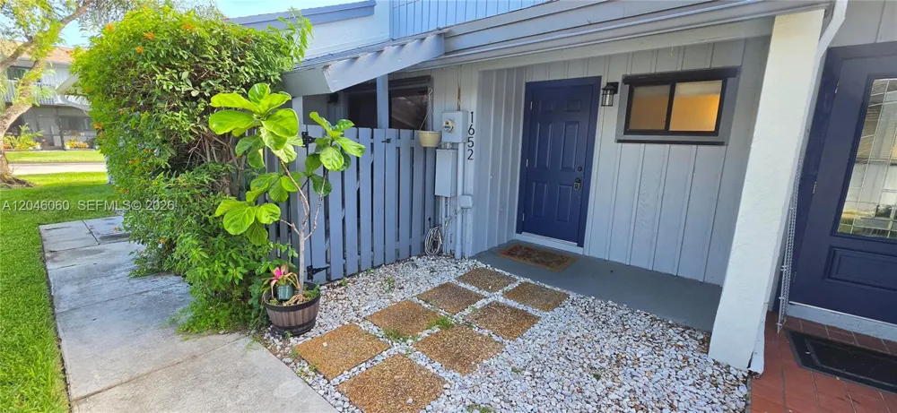 1652 14th Ter #1652 Hollywood, FL 33020