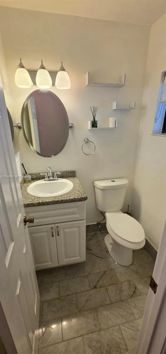 1652 14th Ter #1652 Hollywood, FL 33020