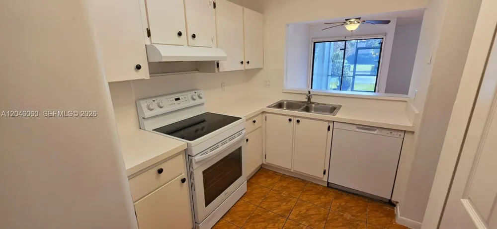 1652 14th Ter #1652 Hollywood, FL 33020