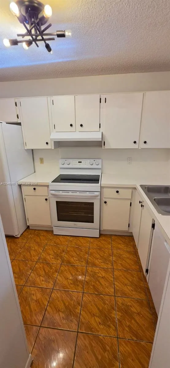 1652 14th Ter #1652 Hollywood, FL 33020