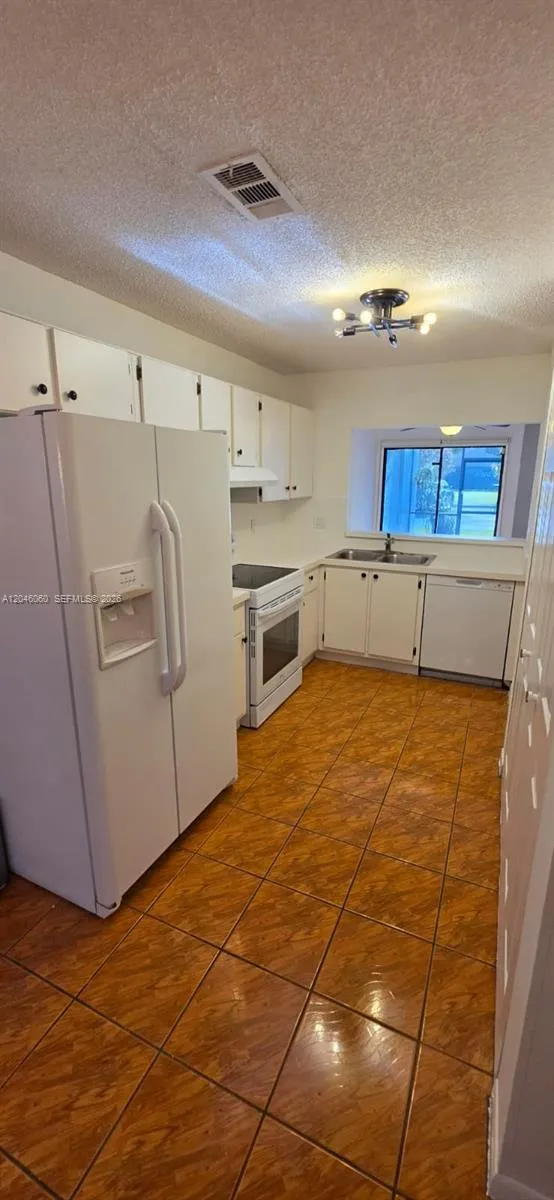 1652 14th Ter #1652 Hollywood, FL 33020