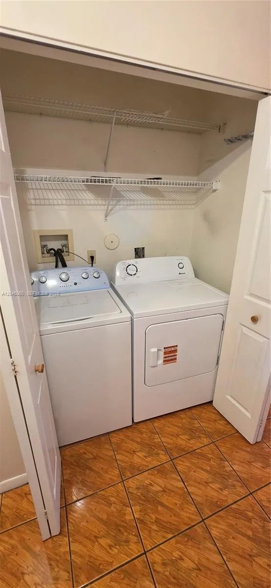 1652 14th Ter #1652 Hollywood, FL 33020