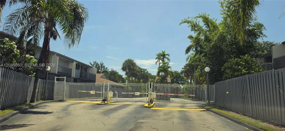 1652 14th Ter #1652 Hollywood, FL 33020