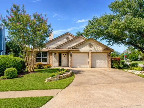 1101 FOREST OAKS Path