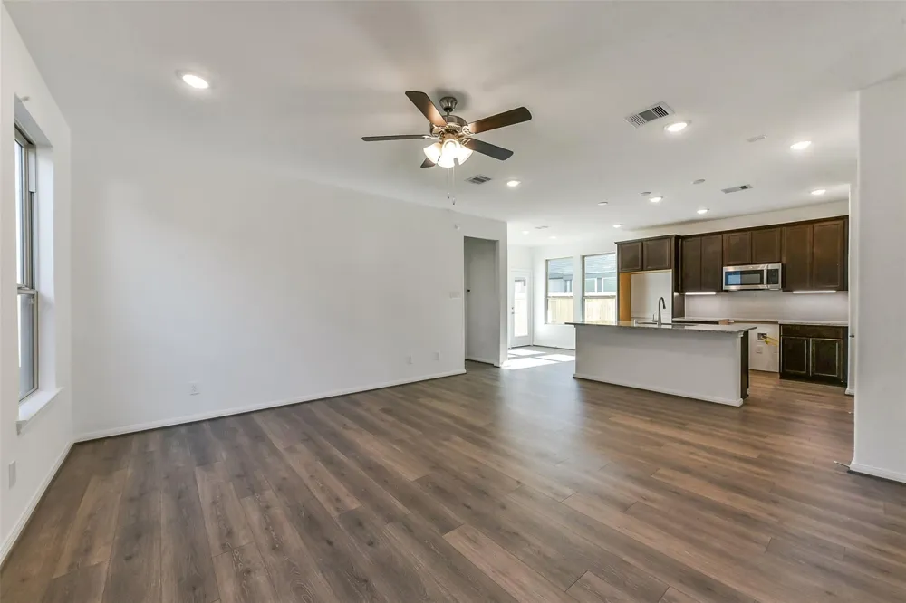 4229 Red Cedar Ring Lane Pinehurst, TX 77362