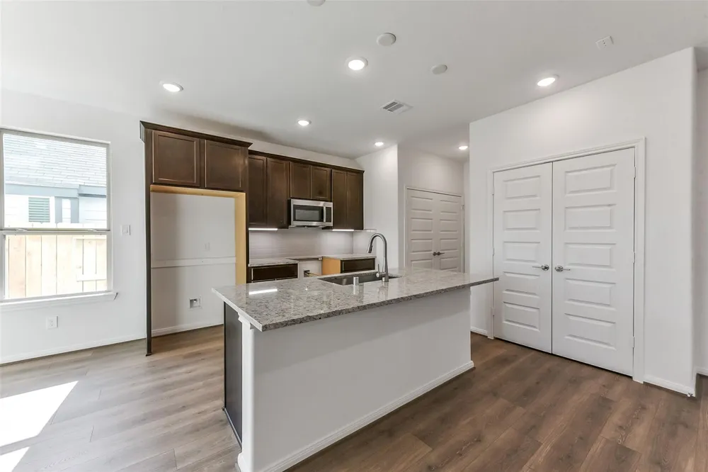 4229 Red Cedar Ring Lane Pinehurst, TX 77362