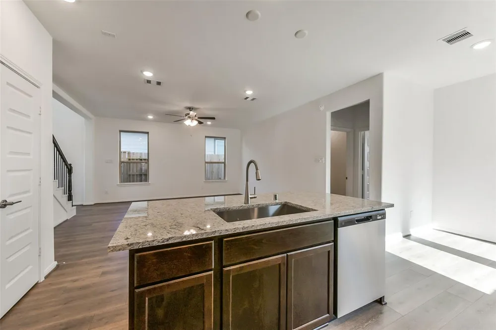 4229 Red Cedar Ring Lane Pinehurst, TX 77362