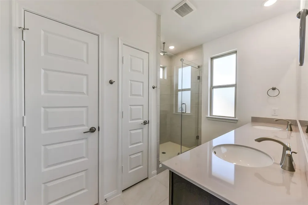 4229 Red Cedar Ring Lane Pinehurst, TX 77362