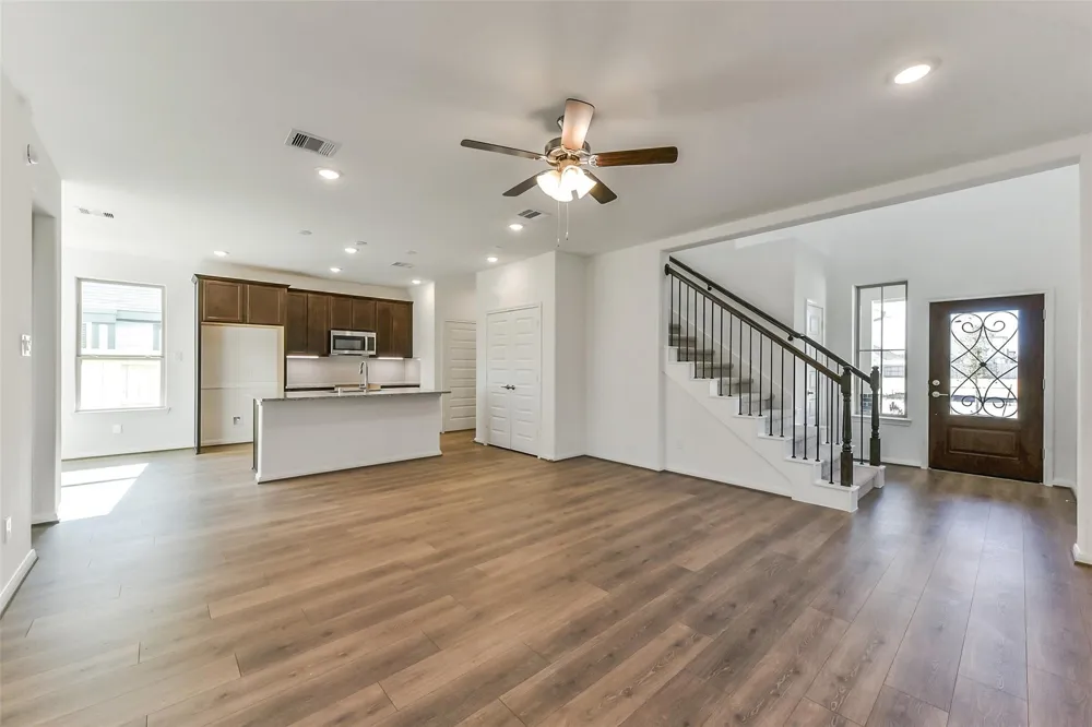 4229 Red Cedar Ring Lane Pinehurst, TX 77362