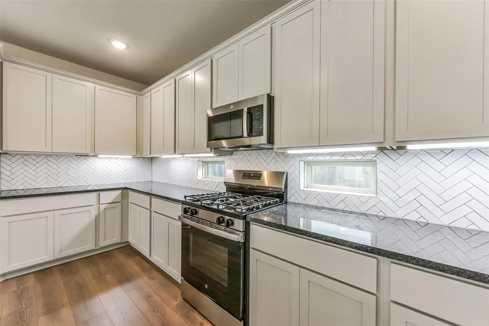 4214 Red Cedar Ring Lane Pinehurst, TX 77362