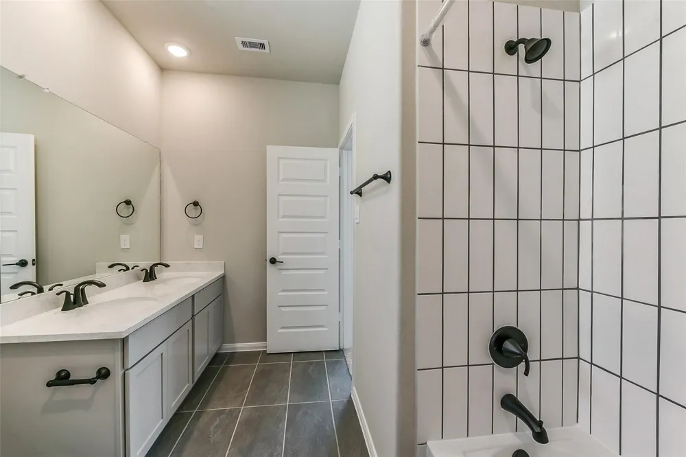 4214 Red Cedar Ring Lane Pinehurst, TX 77362