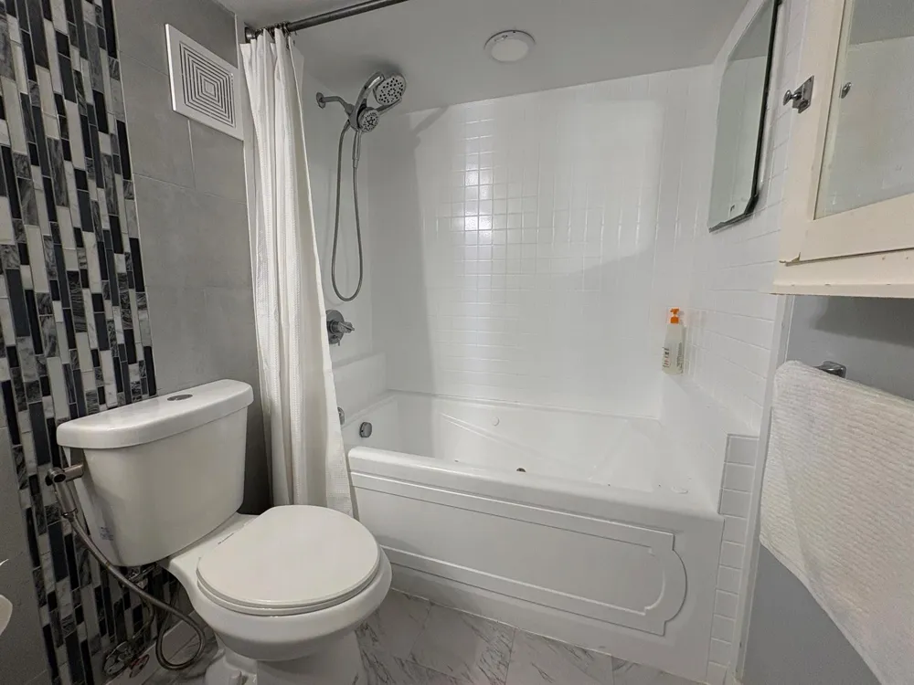113 NE 20th Court #4g Wilton Manors, FL 33305