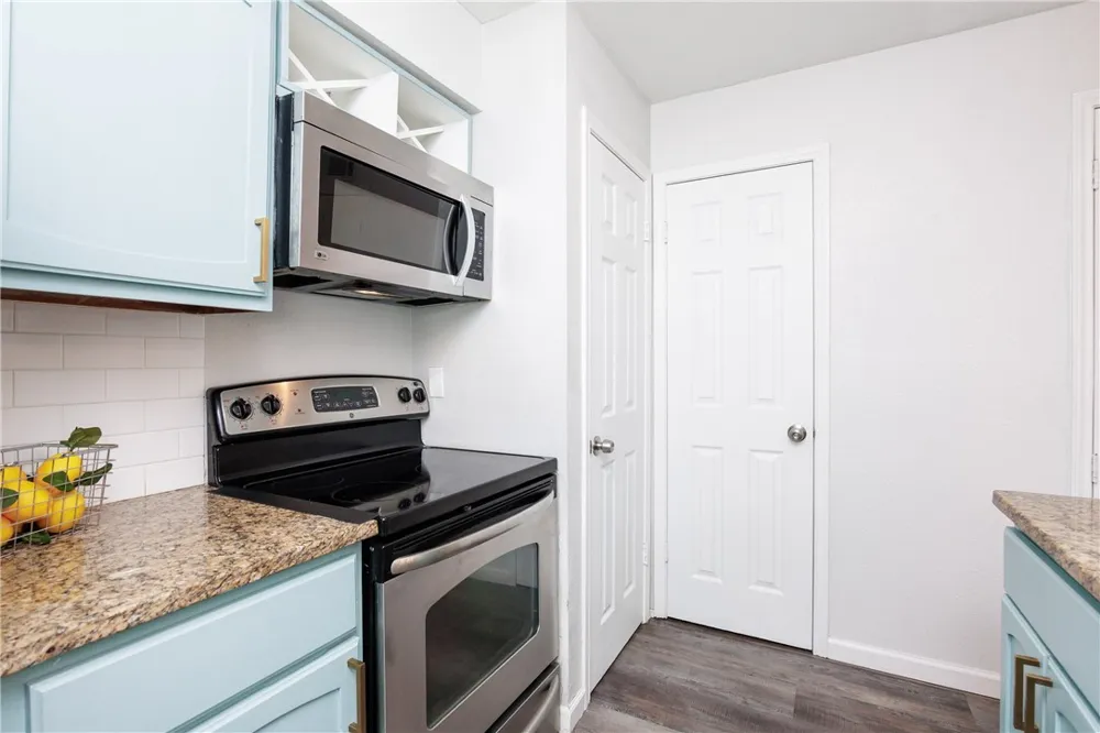 6702 Everhart #R104 Corpus Christi, TX 78413