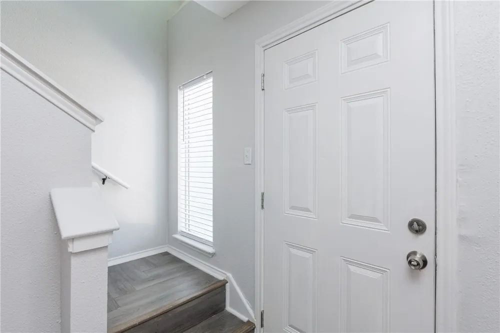 6702 Everhart #R104 Corpus Christi, TX 78413