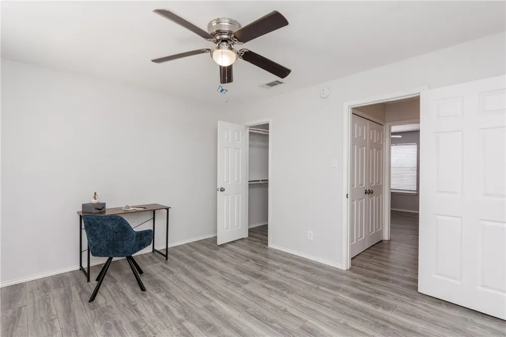 6702 Everhart #R104 Corpus Christi, TX 78413