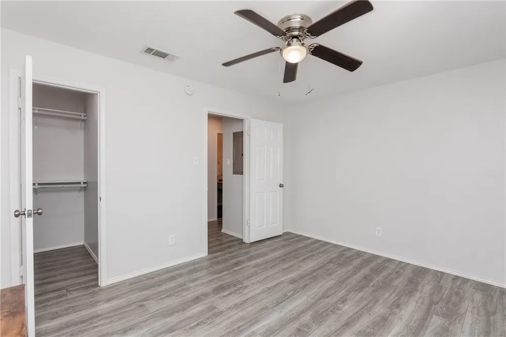 6702 Everhart #R104 Corpus Christi, TX 78413