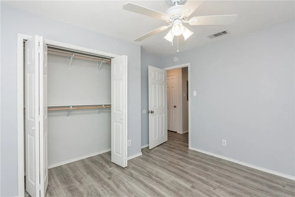 6702 Everhart #R104 Corpus Christi, TX 78413