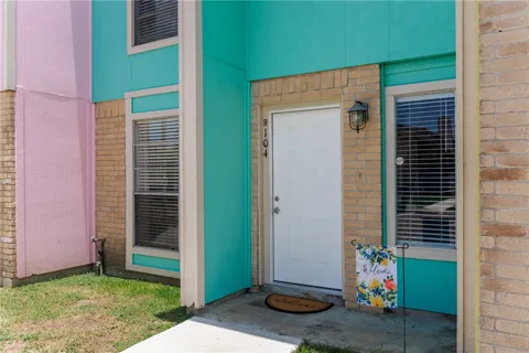 6702 Everhart #R104