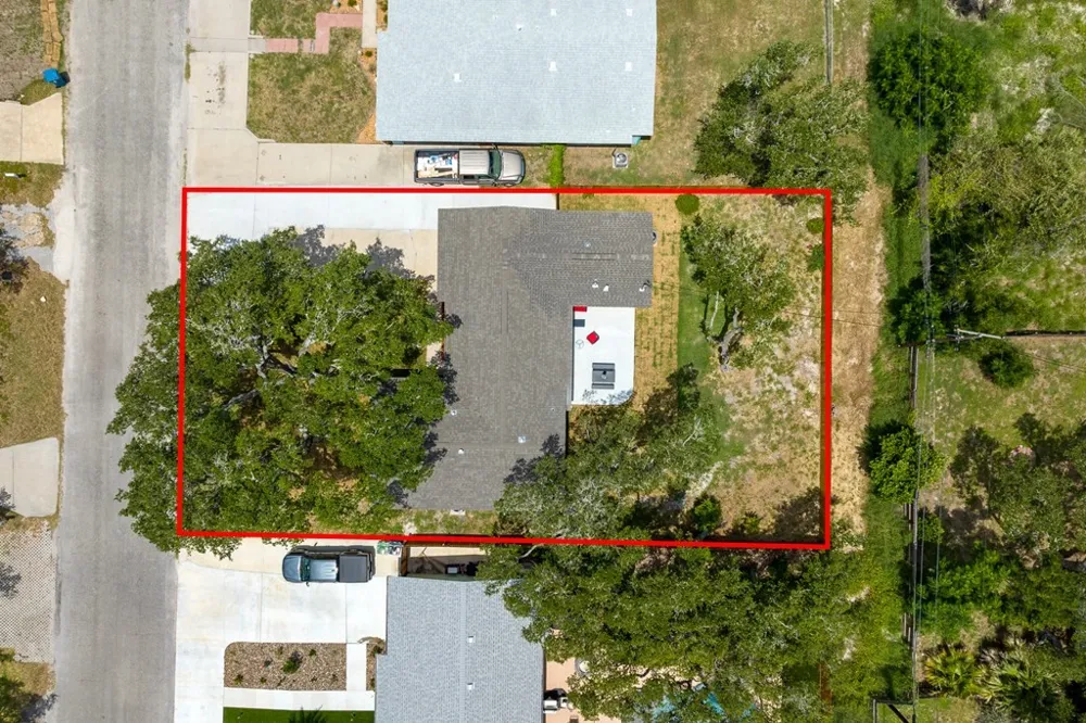 1906 Cochran Rockport, TX 78382