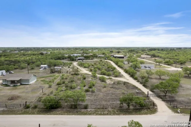 255 COUNTY ROAD 467 Hondo, TX 78861